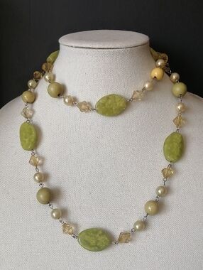 Vintage Art Deco Marbled Flat Yellow Faceted Flastic Beads Faux Pearls Necklace